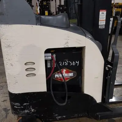USED 2016 CROWN RR5725-45