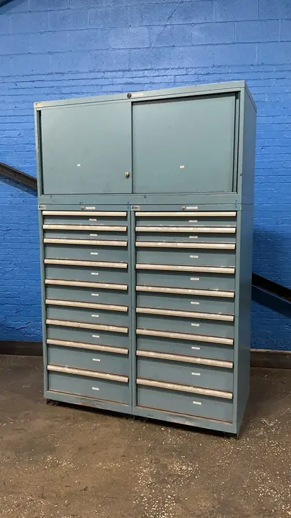 Used LISTA _UNKNOWN_ Cabinets Ohio US | HGR 24 #1407522