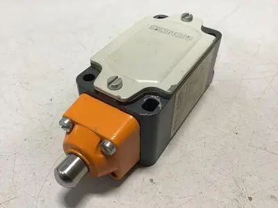 USED SIEMENS 3SE3 170-1C