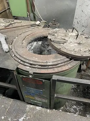 USED LINDBERG MPH 61-C600-CRU NATURAL GAS FIRED CRUCIBLE MELTING FURNACE