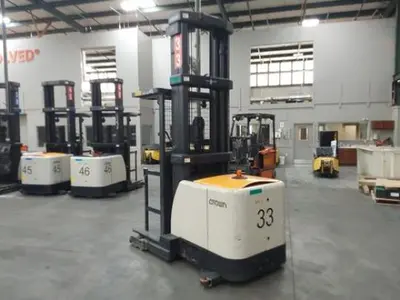 USED 2019 CROWN SP4050-30
