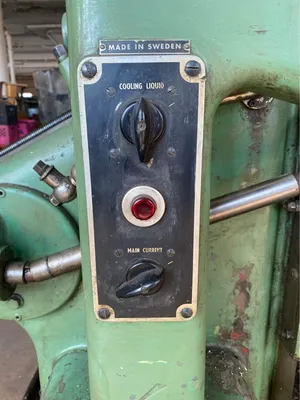 Used Abene Horizontal/Vertical Manual Mill Vertical & Horizontal Mills Quebec CA | Machineco #1256408