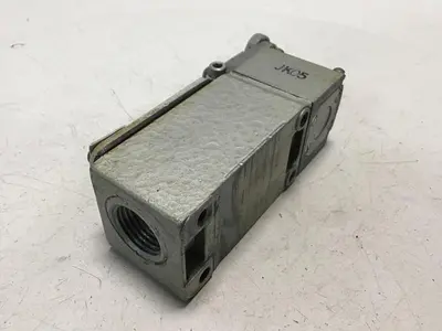USED TELEMECANIQUE C2JK05