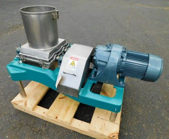 Used FITZPATRICK RIVER TWIN ROLL Crushers | Champion Trading Corporation #424713