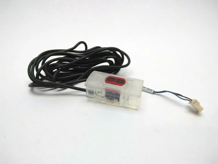 Used SICK PHOTOELECTRIC SENSOR Photoelectric Sensors | Maverick Industrial Sales #1114140