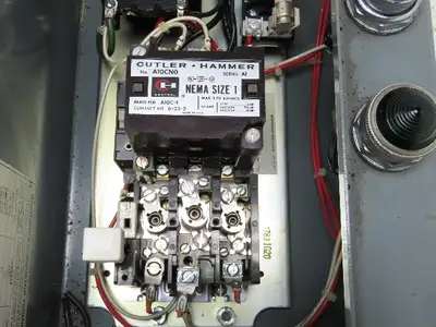 Cutler Hammer A30CDA0 Combination Motor Starter 10Hp 480V 3Ph Size 1 Non-Fused