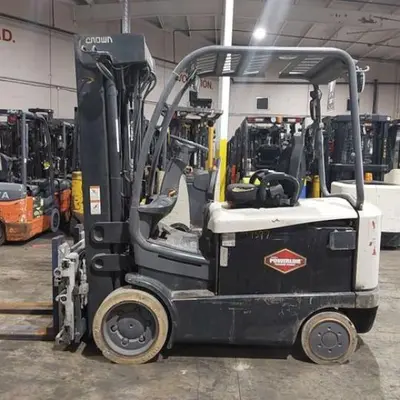 USED 2019 CROWN FC5245-50