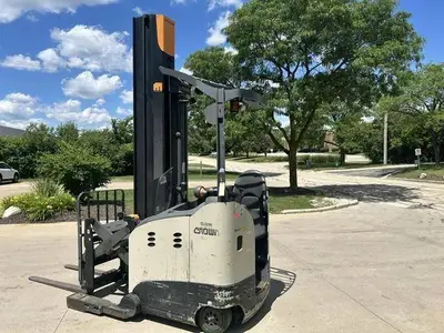 Used 2021 CROWN RM6095S-45 Reach Trucks Illinois US | Somerset Equipment Sales #1546188