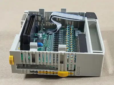 NEW OMRON CQM1-ID213