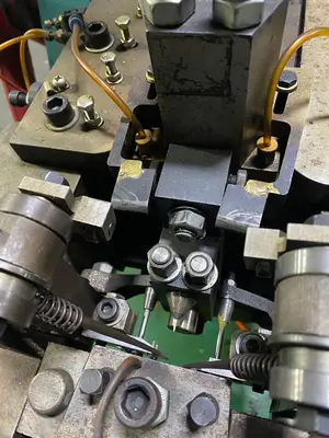 1/8" Shanghai Wuling Model SD-30 Bi-Metal Contact Heading Machine