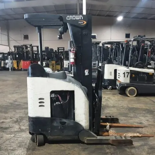 USED 2016 CROWN RR5725-45