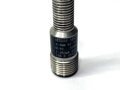 USED IFM INDUCTIVE SENSOR M8 IEK3004-BPKG/US-104