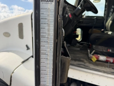 Used 2004 PETERBILT 385 TRUCK TRACTOR Conventional trucks Texas US | Miedema Asset Management Group #1312552