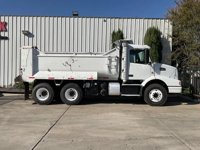 Used 2011 VOLVO VHD Dump trucks California US | Big Truck & Equipment #1412183
