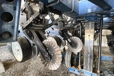 Used 2010 KINZE 3650 Planters Virginia US | Proxy Equipment #1385349