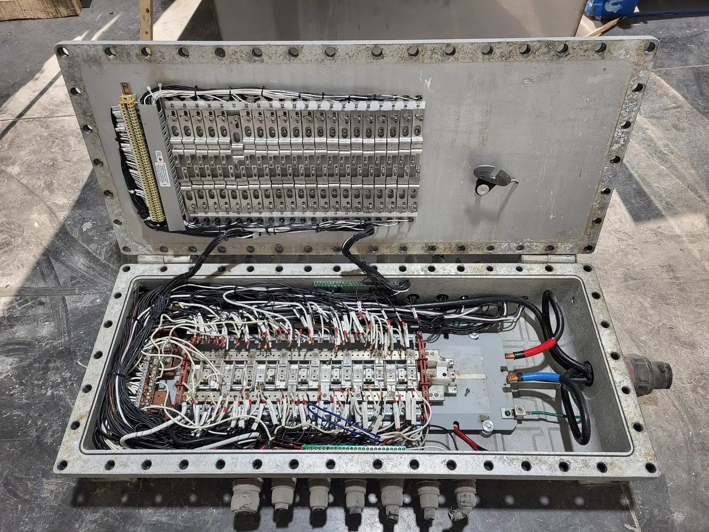 Used 2002 APPLETON XPE32252B.I152 Switchgears British Columbia CA | Lenmark #913726