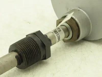 Honeywell Y3D10-S12-4-F9 Level Transducer Controller With 9" Probe 3/4" NPT
