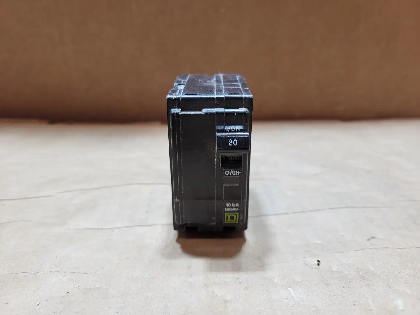 USED SQUARE D QO220