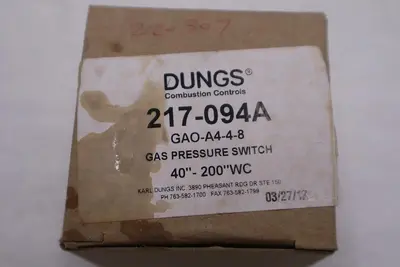 NEW DUNGS GAO-A4-4-8 GAS PRESSURE SWITCH PIPE MOUNT STOCK H170A