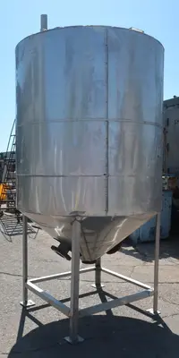 SPC8745  Tank 715 gallon vertical tank, Stainless Steel, 1.5" jacket, conical