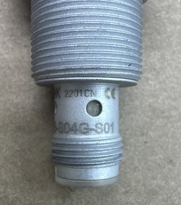 USED Balluff BES M18EI-PSC72B-S04G-S01