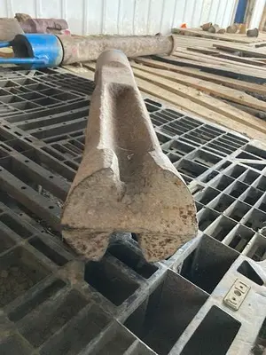 Used AFTERMARKET 5-1/2” DIAMETER X 32” LENGTH CABLE TOOL DRILLING CHISEL BIT Drills Pennsylvania US | East West Machinery & Drilling #1417246