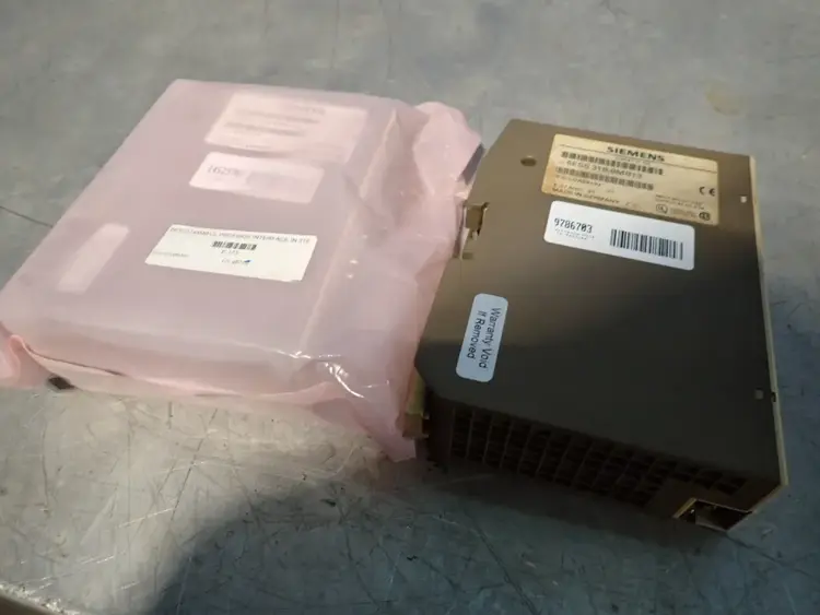 Used SIEMENS 6ES53188MB13 Interface Monitors | HGR 24 #753402