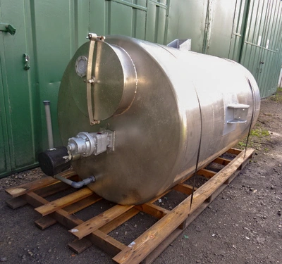 2200L S/S Vertical Enc  Tank