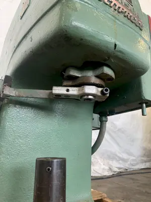 USED 1966 DENISON A