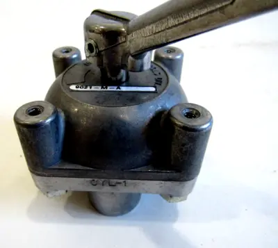 NEW BARKSDALE CONTROLS 9021-M-A VALVE 9021MA