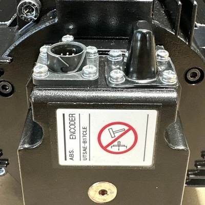USED Yaskawa SGMRS-13A2A-YR11