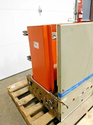 Used GE VB 7.2-500-3 Circuit Breakers Ohio US | Equipment Recovery Corp. #1331721