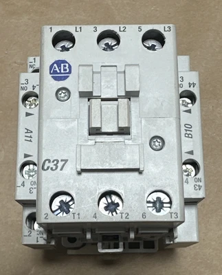 NEW Allen-Bradley 100C3700