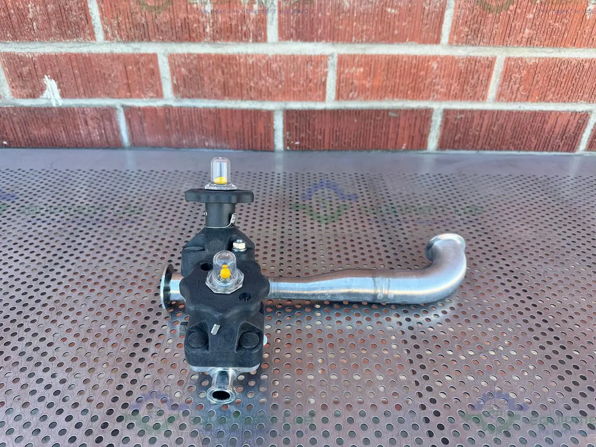 USED 2- ITT PURE FLO RA25MAX DIAPHRAGM VALVE W/ 1" TO 3/4" SANITARY FITTING