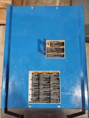 Used MILLER ELECTRIC 907656 Mig Welders Michigan US | Midwest Press and Automation #1548915