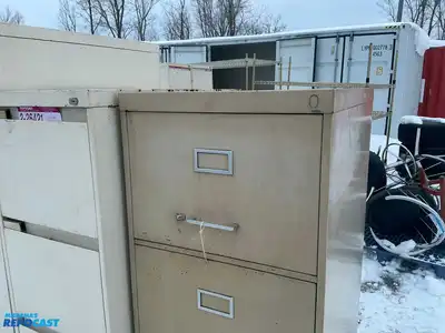 Metal filing cabinet with 4 drawers and handles approx. 17”x27”x62”