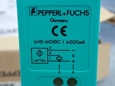 NEW PEPPERL + FUCHS NJ30+U4+EV1