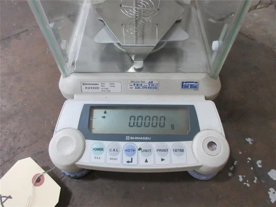 USED SHIMADZU AUX220