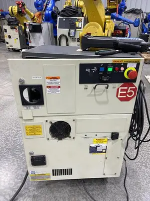 USED 2015 FANUC R-2000IC/210F