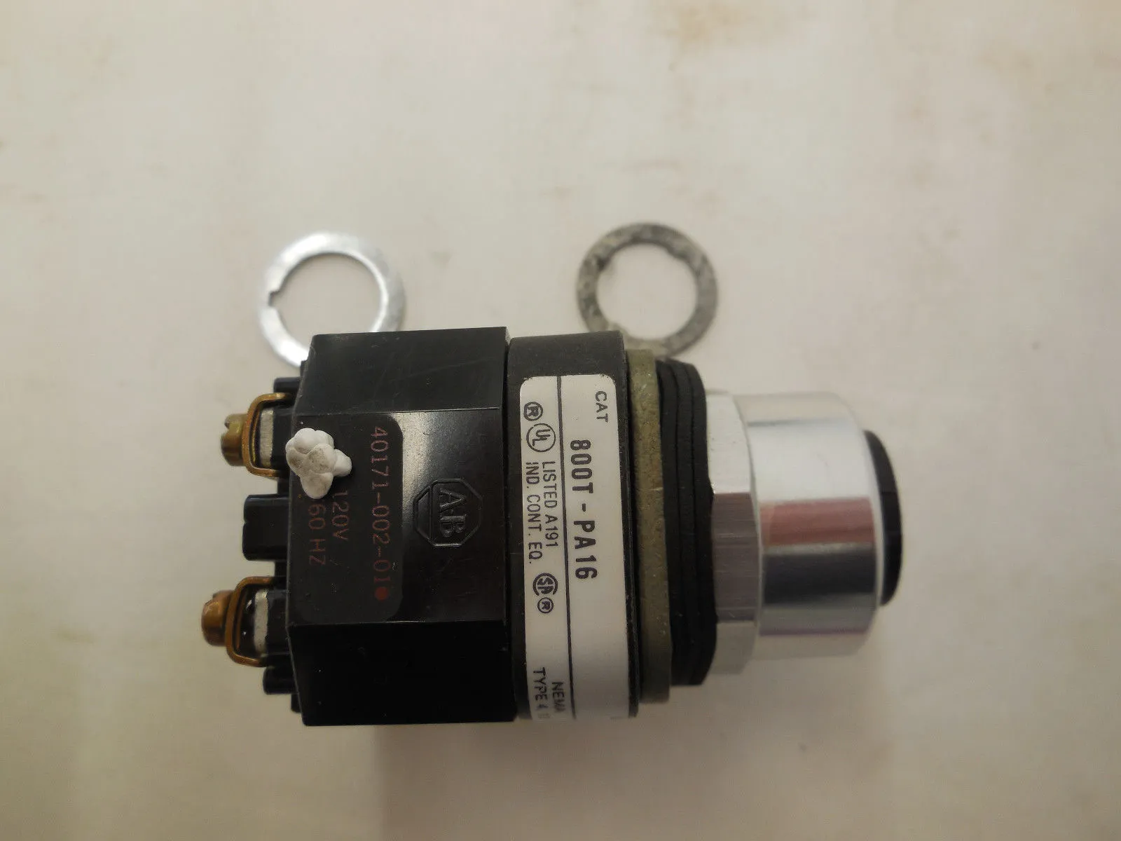 USED ALLEN BRADLEY 800T-PA16 PUSHBUTTON 800TPA16