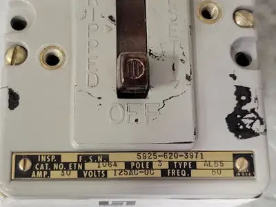 30 Amp 3 Pole Air Circuit Breaker 1064