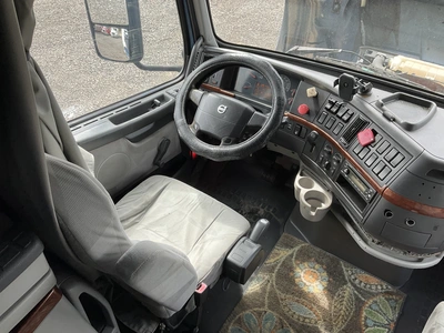 Used 2012 VOLVO VNL 6X4 Conventional trucks Michigan US | Miedema Asset Management Group #1476614