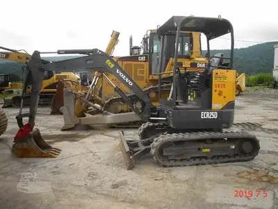 Used 2015 VOLVO ECR25D Crawler Excavators - Mini New York US | Beck Equipment #1509343