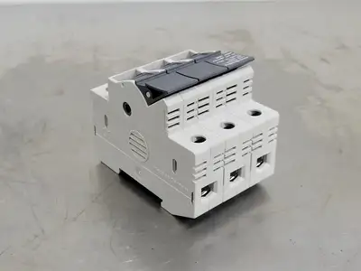 USED ALLEN-BRADLEY 1492-FB3C30-L