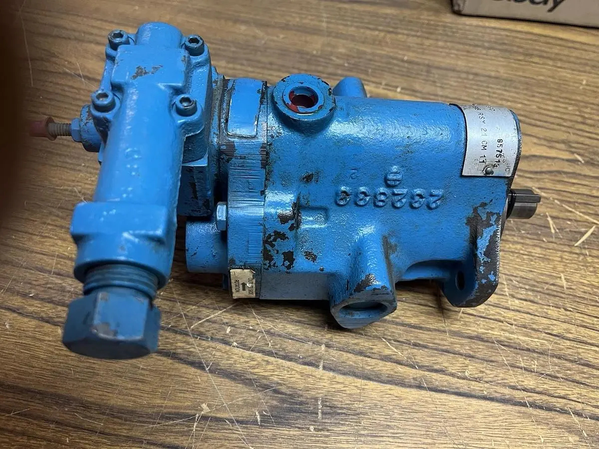 Used VICKERS PVB6-RSY-21-CM-11 Pumps | Surplus Asset Holdings #1206185