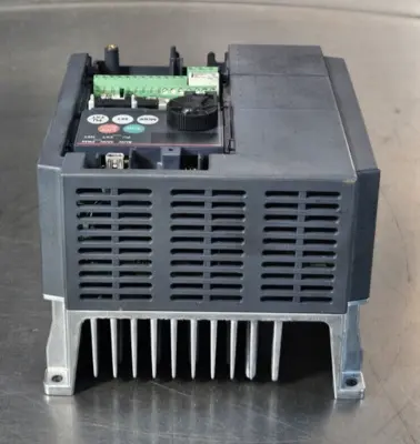 Mitsubishi FR-E740-026-NA Inverter 2.6 A 3 PH 380-480V (BIN632)