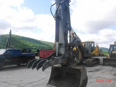 Used 2012 DEERE 135G Excavators New York US | Beck Equipment #1509278