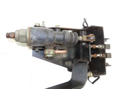 Toyota 5FBE15 Electric Forklift Hydraulic Brake Pedal Master Cylinder Assembly