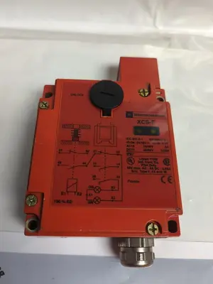 Used TELEMECANIQUE XCS-E5511 Miscellaneous Equipment (Electrical & Power) | Surplus Asset Holdings #1197839