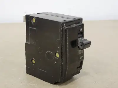 Used SQUARE D QO230 Switchgears British Columbia CA | Lenmark #835378